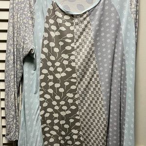 LOGO 1X Tunic top with pockets. Gray, tan, cream and mint green floral design.